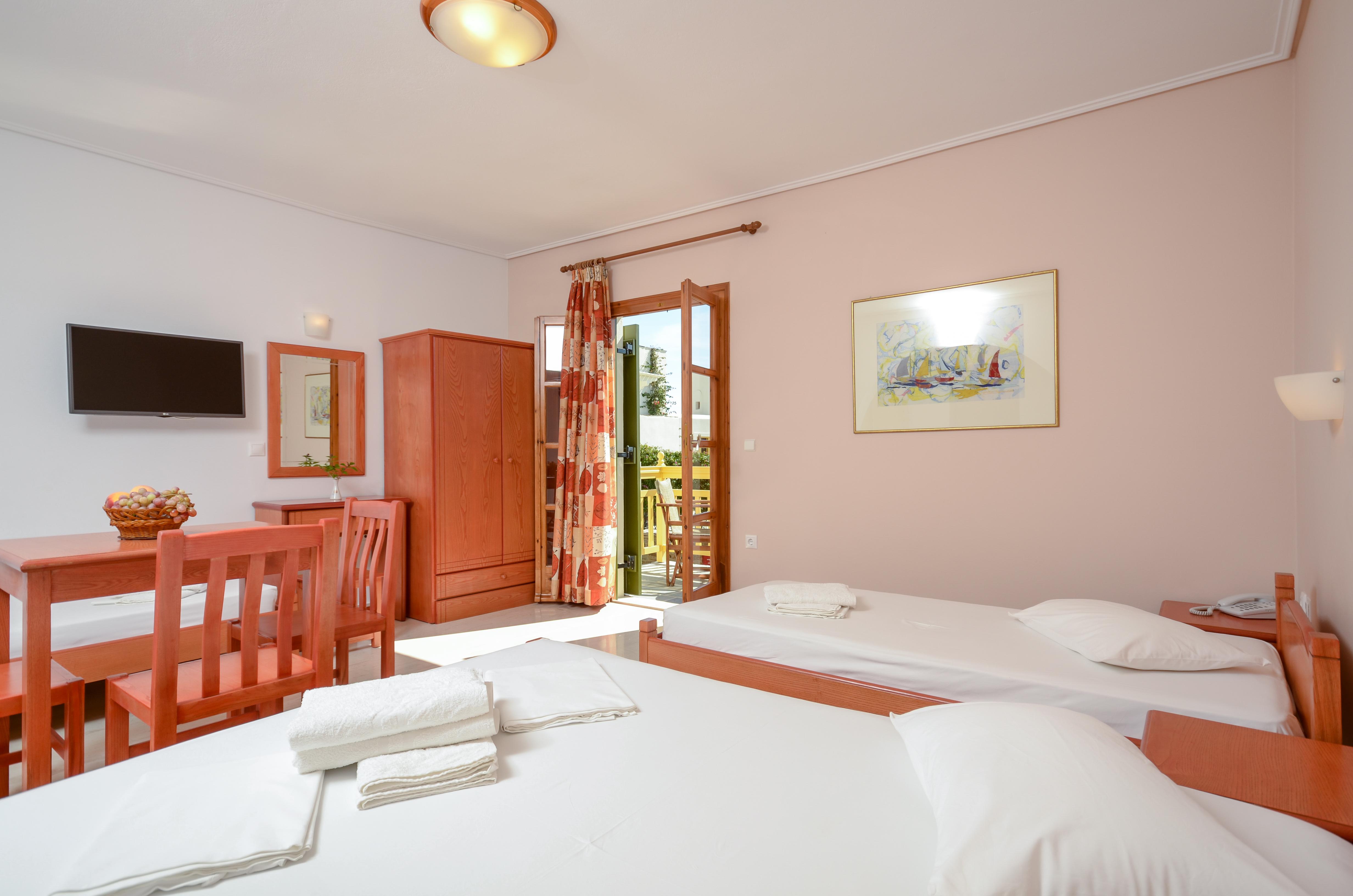 Proteas Hotel & Suites Ágios Prokópios Extérieur photo
