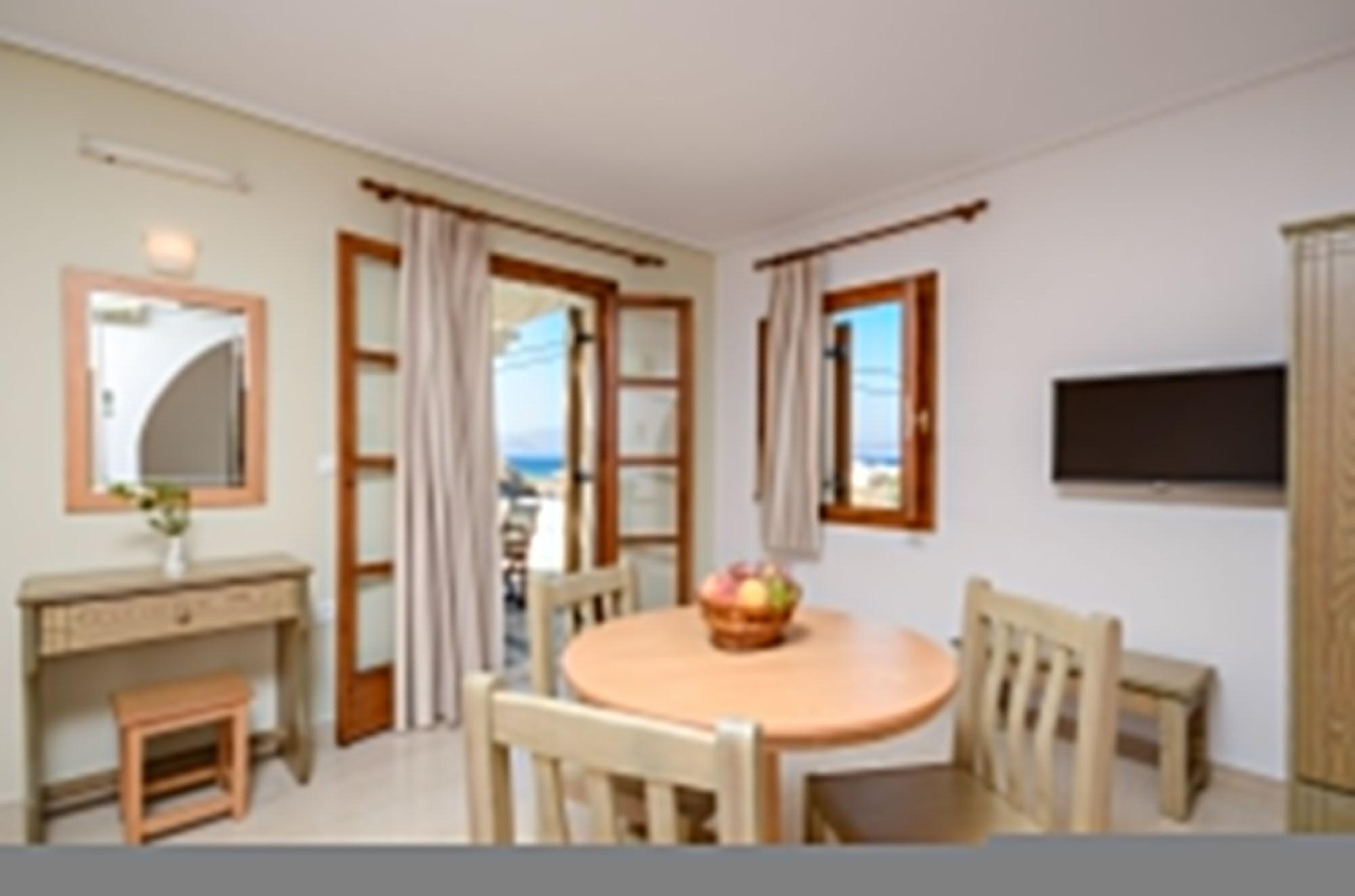 Proteas Hotel & Suites Ágios Prokópios Extérieur photo